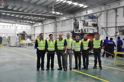 美国波尔制罐集团再次考察斯莱克 技术交流深化合作